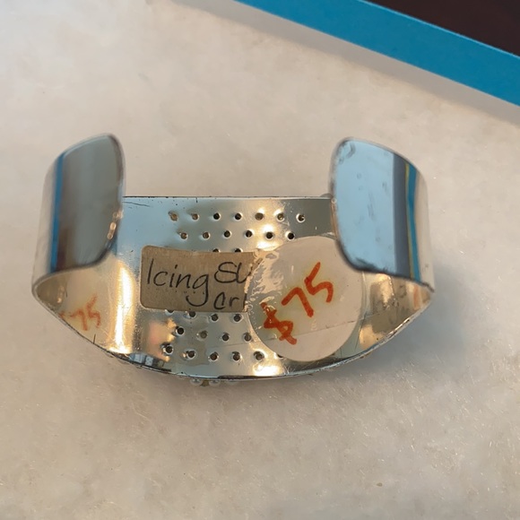 Rhinestone and Pearl bangle bracelet wedding - Picture 8 of 11